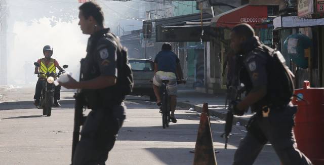Policía Militar en Ciudad de Dios.