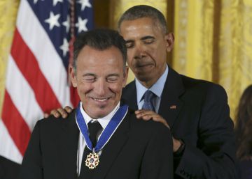 Obama condecora a Springsteen, De Niro y Jordan con el máximo honor civil de EE UU