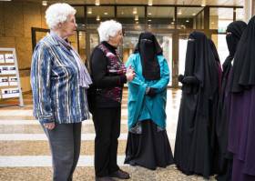 El Gobierno holandés, contra las clases de Corán en una mezquita salafista El Gobierno holandés, contra las clases de Corán en una mezquita salafista