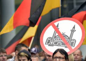 El Gobierno holandés, contra las clases de Corán en una mezquita salafista El Gobierno holandés, contra las clases de Corán en una mezquita salafista