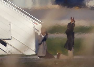 Los gadafistas que han secuestrado un avión libio liberan a los rehenes y se rinden