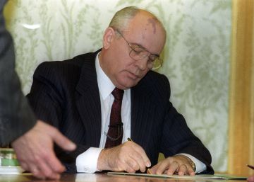 Quando a Rússia renasceu, hoje há 25 anos