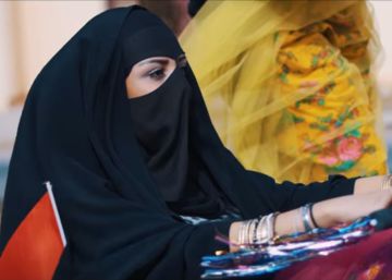 Un vídeo desafía con humor los estereotipos sobre las mujeres saudíes