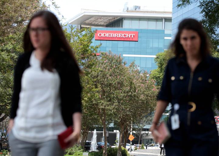 Odebrecht revela la corrupción sistémica en Latinoamérica Odebrecht revela la corrupción sistémica en Latinoamérica