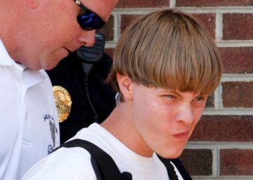 Condemnat a mort l’assassí racista de Charleston