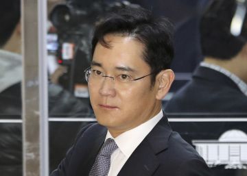 Los fiscales piden el arresto del heredero de Samsung por su implicación en un escándalo de soborno Los fiscales piden el arresto del heredero de Samsung por su implicación en un escándalo de soborno