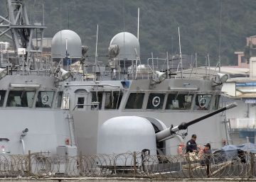 China eleva la tensión al desplegar un portaaviones en el estrecho de Taiwán