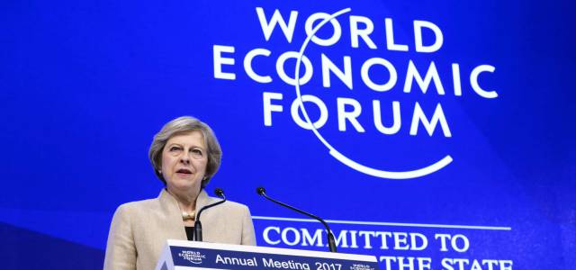 La primera ministra británica, Theresa May, en su comparecencia frente a inversores extranjeros en el Foro Económico de Davos (Suiza) en enero de 2017. La primera ministra británica, Theresa May, en su comparecencia frente a inversores extranjeros en el Foro Económico de Davos (Suiza) en enero de 2017.