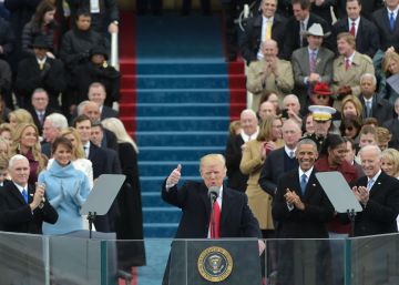 El president Donald Trump irromp a la Casa Blanca mostrant populisme i nacionalisme