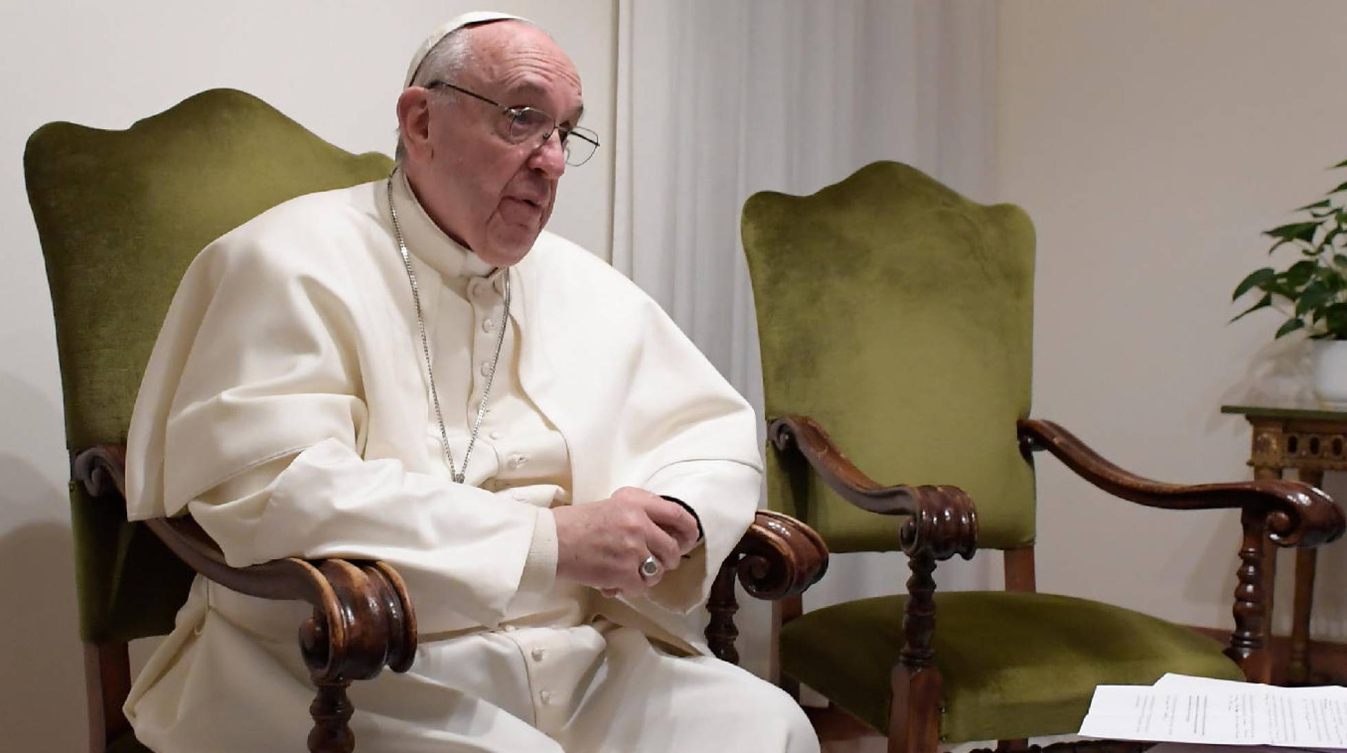 Uma imagem do Papa durante a entrevista. Uma imagem do Papa durante a entrevista.