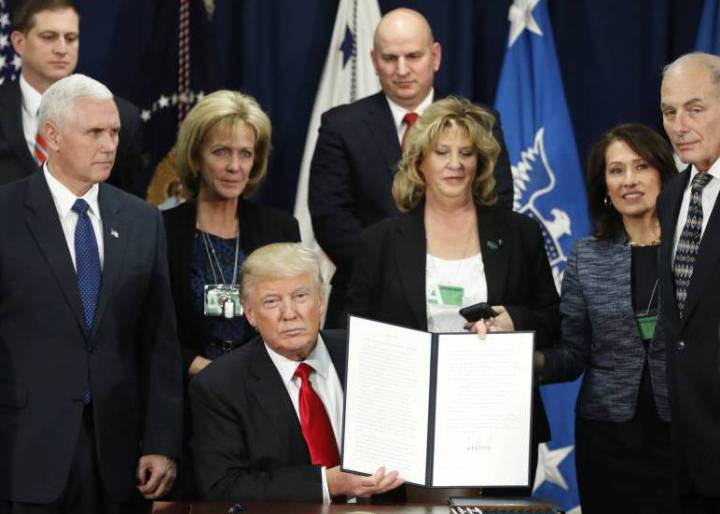 Trump promete que México pagará el muro “de una manera u otra” Trump promete que México pagará el muro “de una manera u otra”