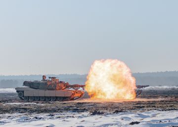 Uno de los tanques de EE UU hace maniobras militares en el Este de Europa.