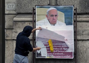 Papa Francisco é alvo de uma campanha ultraconservadora nas ruas de Roma