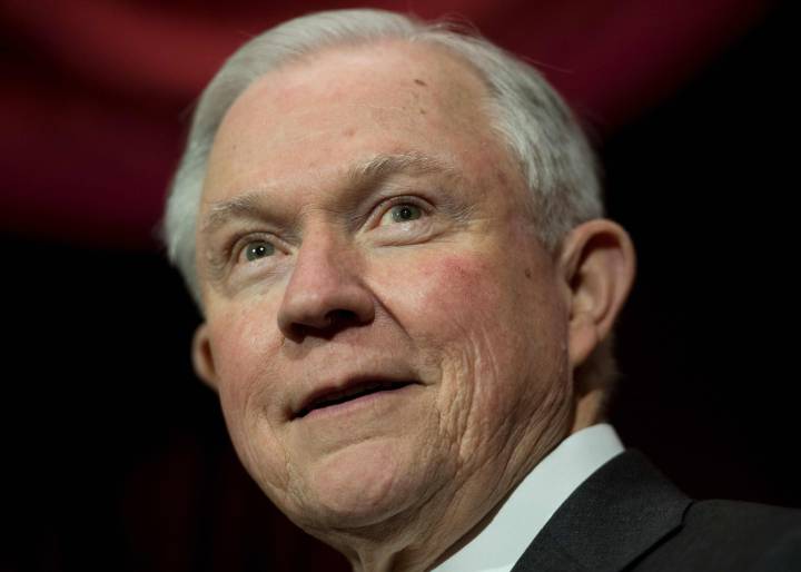 La sombra del racismo sigue acechando a Jeff Sessions La sombra del racismo sigue acechando a Jeff Sessions