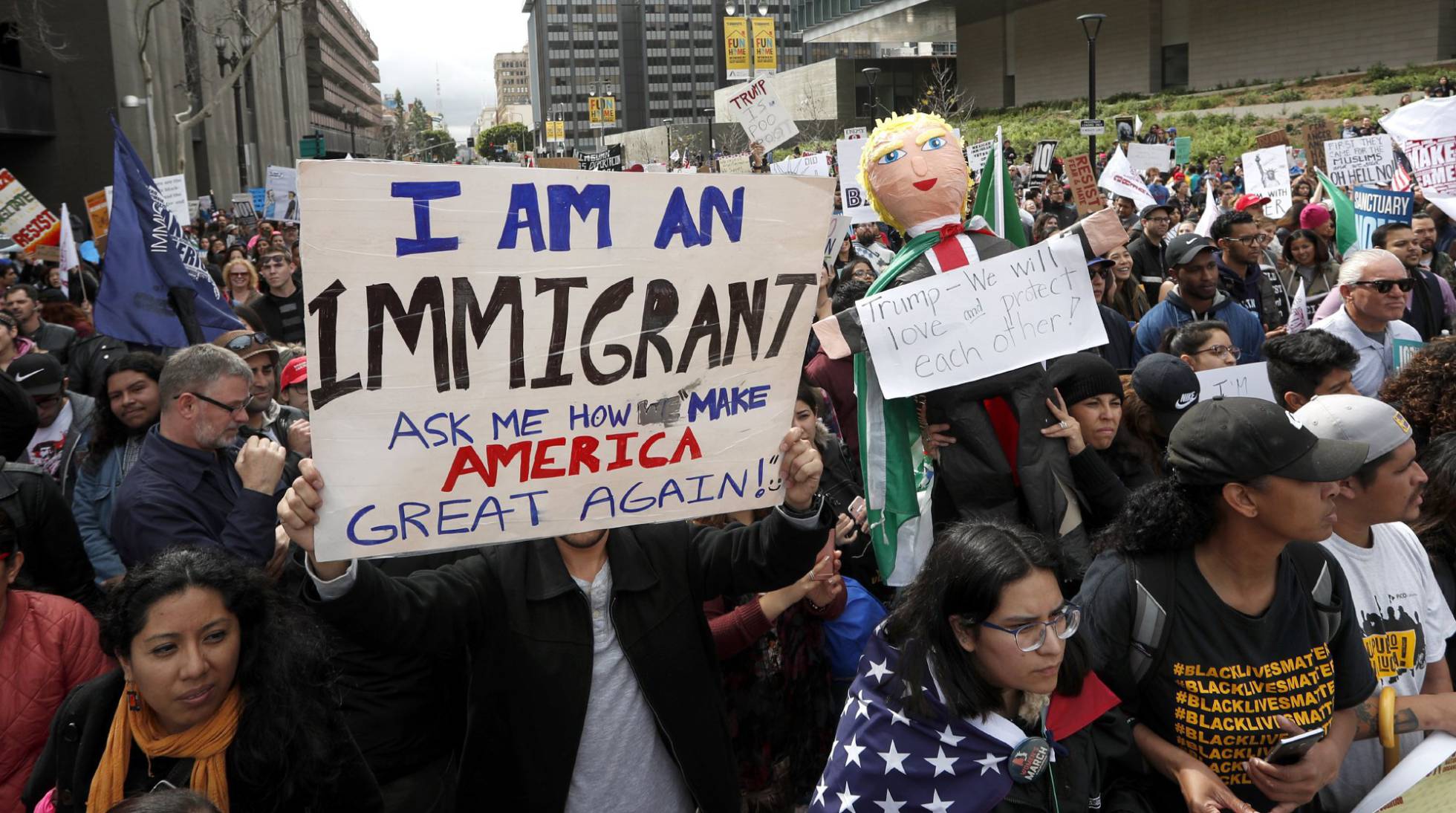 Protesta en Los Ángeles contra Trump, el sábado. Protesta en Los Ángeles contra Trump, el sábado.
