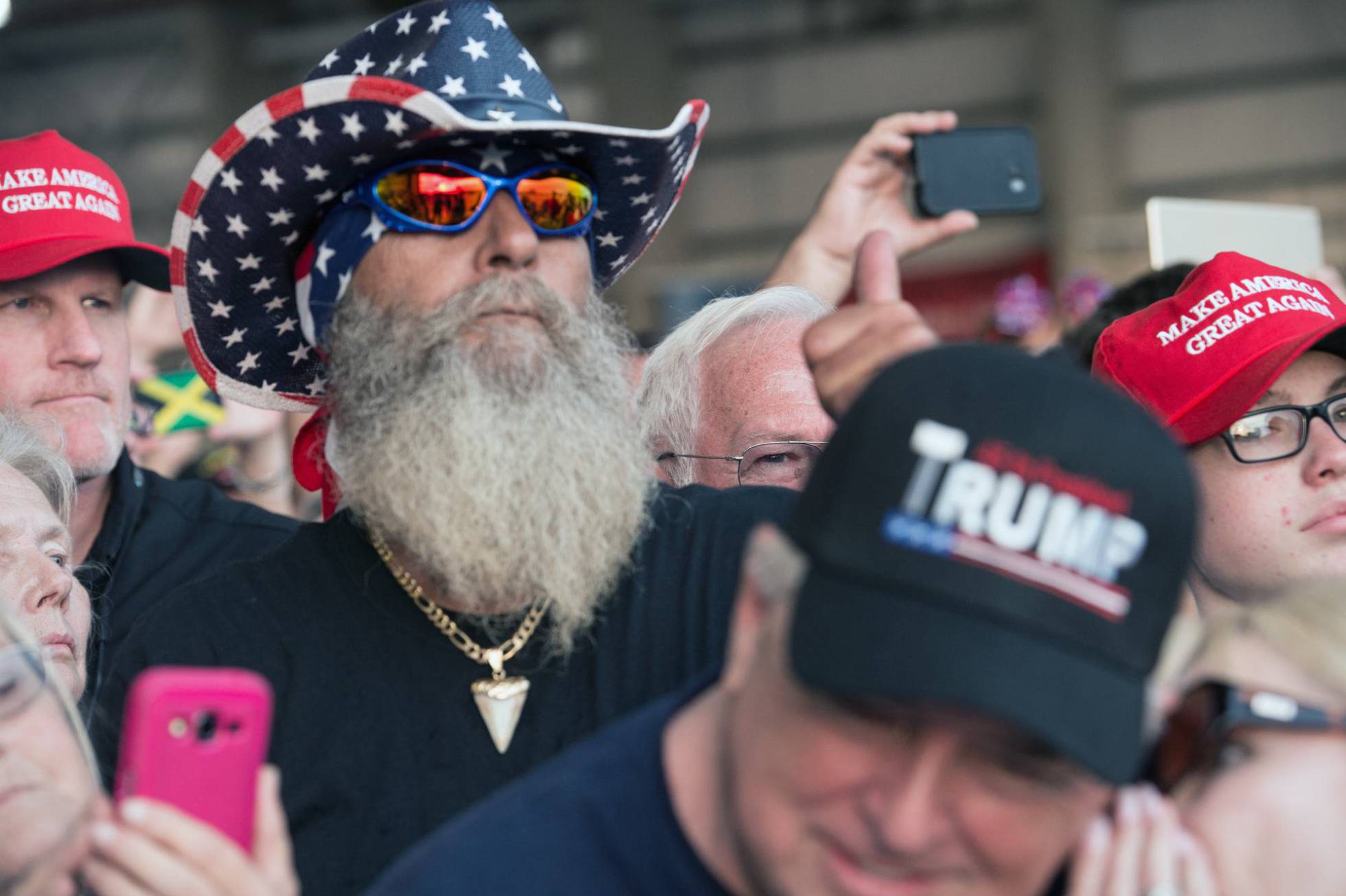 Seguidores de Trump en su mitin del sábado en Florida. Seguidores de Trump en su mitin del sábado en Florida.