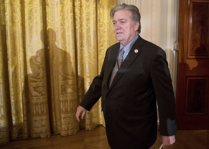 El principal asesor de Trump dice que los medios “deberían mantener la boca cerrada” El principal asesor de Trump dice que los medios “deberían mantener la boca cerrada”