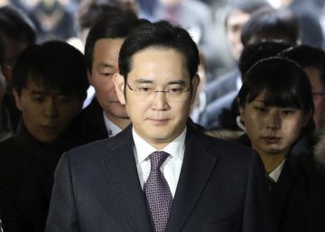 Herdeiro da Samsung enfrenta banco dos réus por corrupção