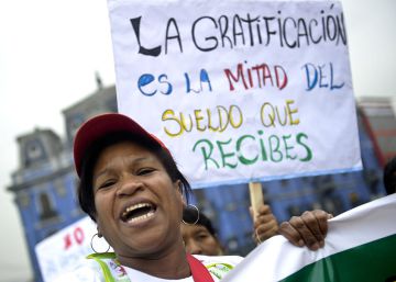 Uma em cada duas mulheres trabalhadoras tem um emprego sem garantia de direitos