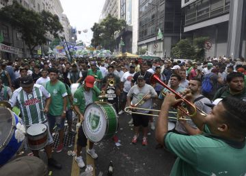 Sindicatos peronistas saem às ruas no maior protesto contra Mauricio Macri
