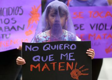 Miles de mexicanas marchan contra el feminicidio