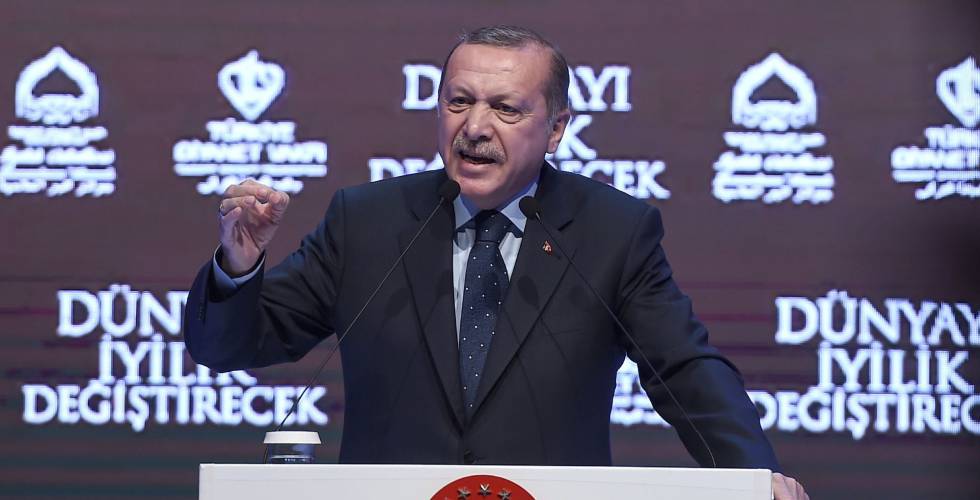 El presidente turco, Recep Tayyip Erdogan, durante su discurso en Estambul este domingo.