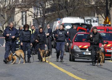 Un herido al explotar una carta bomba de Grecia en una oficina del FMI en París Un herido al explotar una carta bomba de Grecia en una oficina del FMI en París