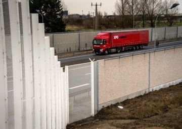 Calais, barrera de contención humana hacia Reino Unido Calais, barrera de contención humana hacia Reino Unido