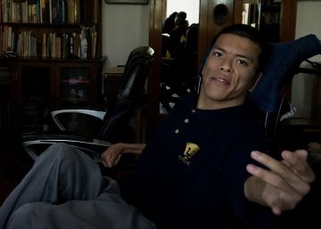 Matías, licenciado con parálisis cerebral: “Ante las agresiones tuve que dejar de ir a la secundaria” Matías, licenciado con parálisis cerebral: “Ante las agresiones tuve que dejar de ir a la secundaria”