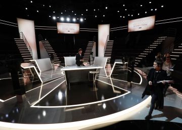Emmanuel Macron acusa a Marine Le Pen de dividir a la sociedad francesa