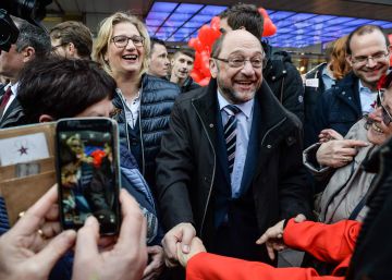 Merkel paralisa ‘efeito Schulz’ em seu primeiro teste nas urnas