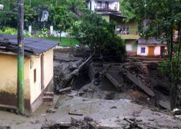 Una avalancha causa más de 83 muertos en el noroeste de Colombia
