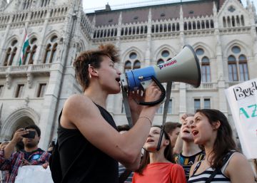 Hungría aprueba una polémica ley que aboca a la Universidad de Soros al cierre