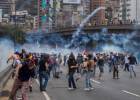 Milhares de pessoas tomam as ruas de Caracas contra o chavismo