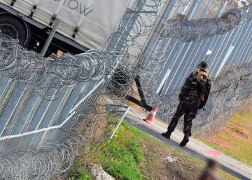 La ONU avisa a Hungría de que es ilegal la detención sistemática de asilados La ONU avisa a Hungría de que es ilegal la detención sistemática de asilados