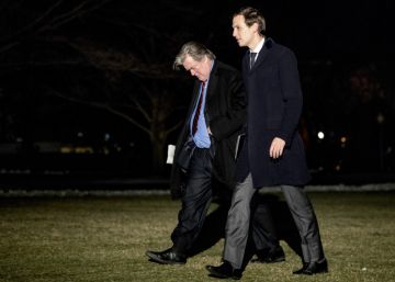Bannon y Kushner, en marzo