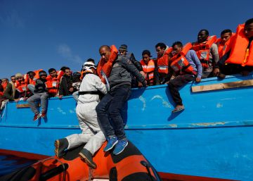 Rescatados 6.500 migrantes en el Mediterráneo Central en tres días Rescatados 6.500 migrantes en el Mediterráneo Central en tres días