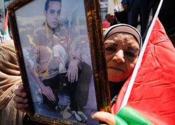 Un millar de presos palestinos desafían a Israel con una huelga de hambre