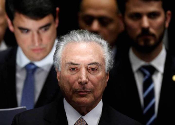 Los fantasmas obligan al presidente de Brasil a dejar la residencia presidencial Los fantasmas obligan al presidente de Brasil a dejar la residencia presidencial