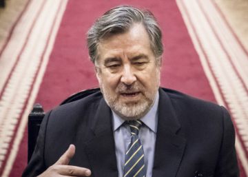 Guillier: “Chile es un país de centroizquierda, pero no quiere cambios bruscos” Guillier: “Chile es un país de centroizquierda, pero no quiere cambios bruscos”