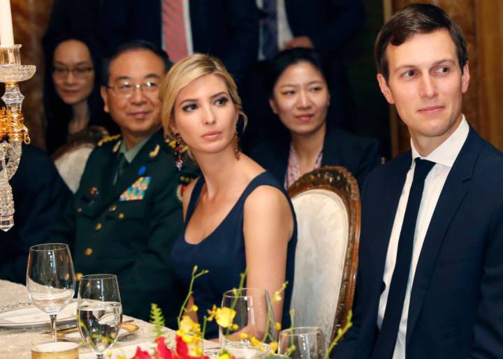 La empresa de Ivanka Trump obtuvo los derechos de dos marcas en China el día en que cenó con el presidente Xi La empresa de Ivanka Trump obtuvo los derechos de dos marcas en China el día en que cenó con el presidente Xi
