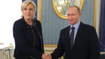 Marine Le Pen y Vladimir Putin, en marzo en Moscú.