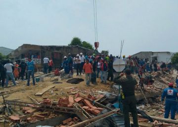 Diez muertos deja el desplome de un edificio en Cartagena Diez muertos deja el desplome de un edificio en Cartagena