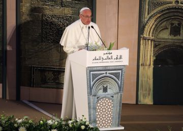 El Papa Francisco durante su discurso en la universidad Al Azhar, en El Cairo, este viernes.