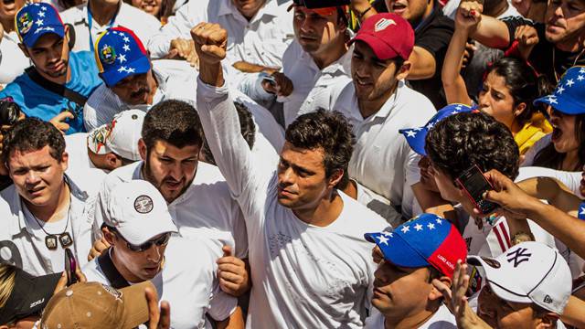 El opositor venezolano Leopoldo López durante una protesta en una imagen de archivo.