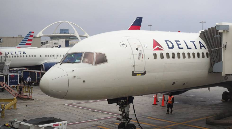 Um avião de Delta Airlines.