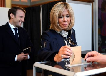 Brigitte Macron, a esposa que rendeu votos ao presidente eleito da França Brigitte Macron, a esposa que rendeu votos ao presidente eleito da França