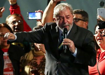Lula convierte su declaración ante el juez en un despliegue de poderío político Lula convierte su declaración ante el juez en un despliegue de poderío político