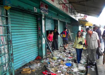 Uma onda de saques agrava a escassez na Venezuela Uma onda de saques agrava a escassez na Venezuela