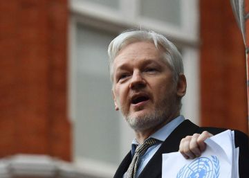Suècia tanca la causa per violació contra Assange, per la qual viu reclòs a Londres